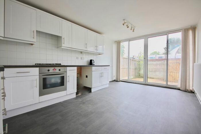 3 Bedroom Property To Rent In Cotton Lane, Halton Lodge, Runcorn, WA7
