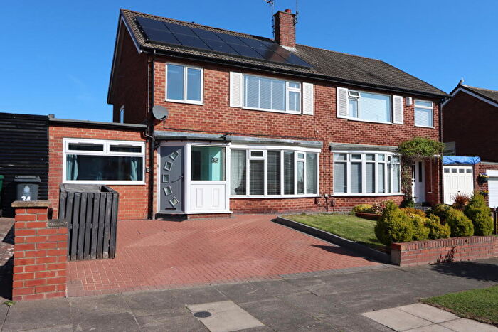 3 Bedroom Semi-Detached House For Sale In Woodburn Drive, Whitley Lodge, Whitley Bay, NE26