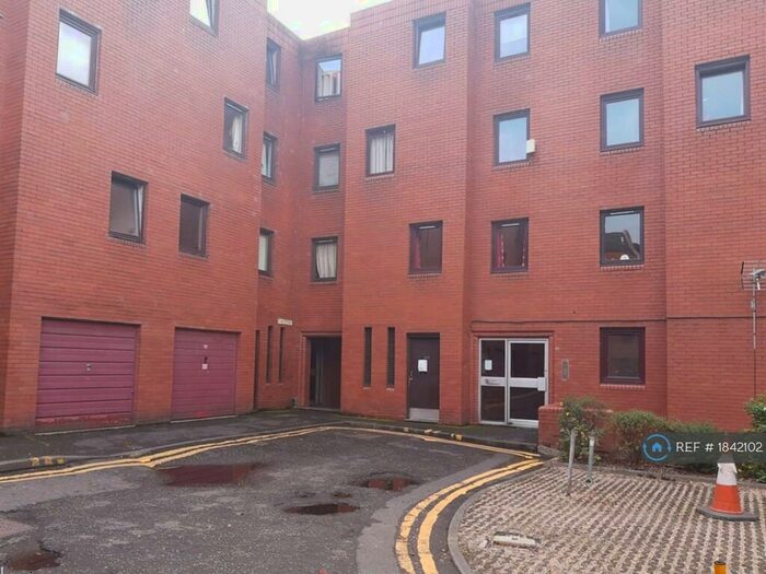 2 Bedroom Flat To Rent In New City Road, Glasgow, G4