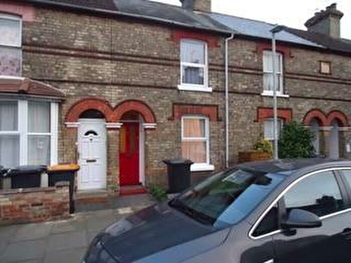 3 Bedroom Terraced House To Rent In Howbury Street, Bedford, MK40