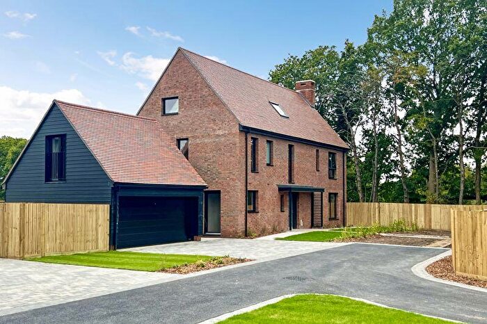 5 Bedroom Detached House For Sale In Alfold Gardens, Alfold, Cranleigh, GU6