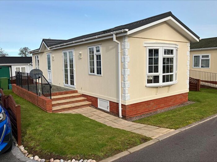 2 Bedroom Park Home For Sale In Ripple, Worcestershire, GL20