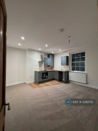 2 Bedroom Flat To Rent In London Road, King's Lynn, PE30