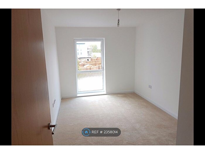 1 Bedroom Flat To Rent In Atlas Way, Milton Keynes, MK10