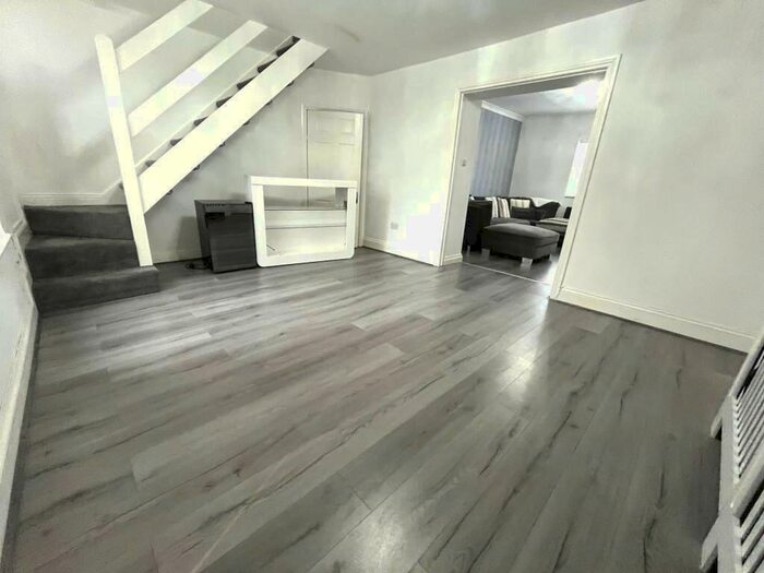 3 Bedroom Terraced House To Rent In Commercial Street, Durham, DH7