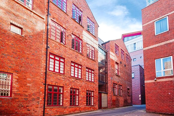2 Bedroom Flat For Sale In Brown Lane, Sheffield, S1