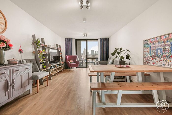 3 Bedroom Flat For Sale In Braithwaite House, Forrester Way, Stratford, E15