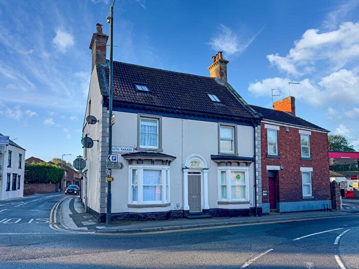5 Bedroom Block Of Flats For Sale In South Parade, Thorne, DN8