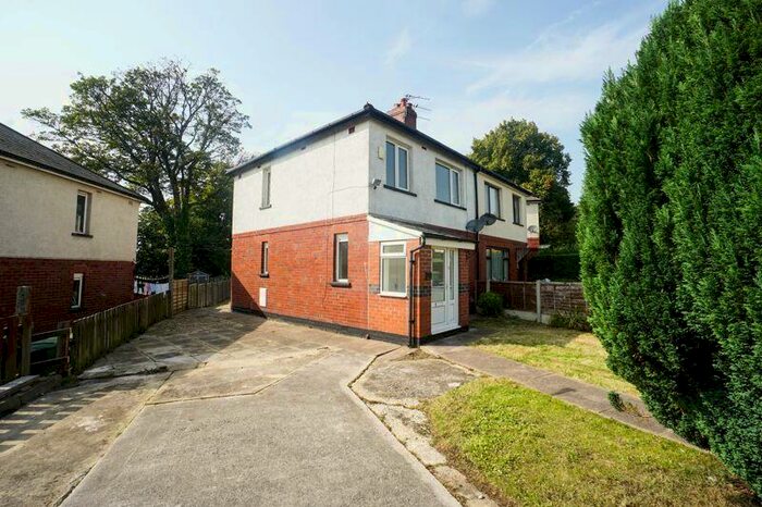 3 Bedroom Semi-Detached House To Rent In Brazley Avenue, Horwich, BL6