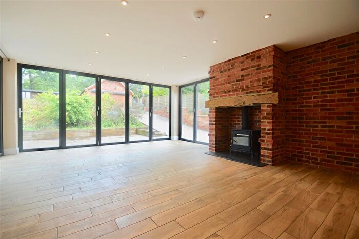 5 Bedroom Detached House To Rent In Rhododendron Avenue, Meopham, Gravesend, DA13
