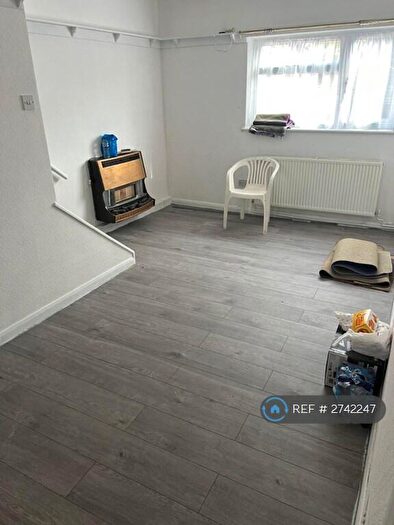 4 Bedroom Semi Detached House To Rent In Brackens Lane, Derby, DE24