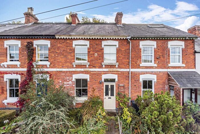 2 Bedroom Terraced House For Sale In Victoria Road, Brimscombe, GL5
