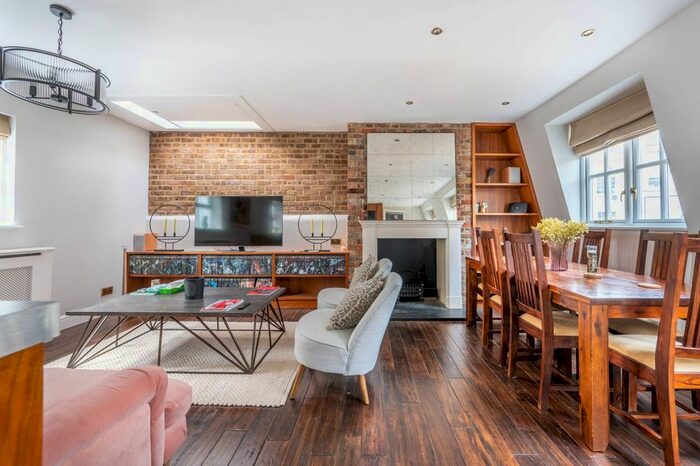 3 Bedroom Mews To Rent In Celbridge Mews, Bayswater, London, W2