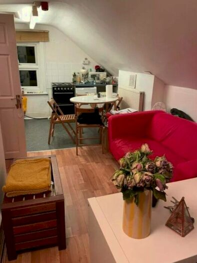 1 Bedroom Flat To Rent In Hornsey Park Road, London, N8