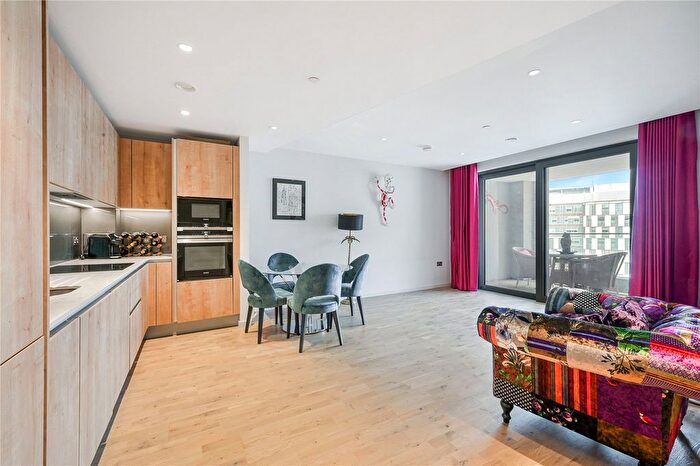 2 Bedroom Flat For Sale In Onyx Apartments, King's Cross, London, N1C