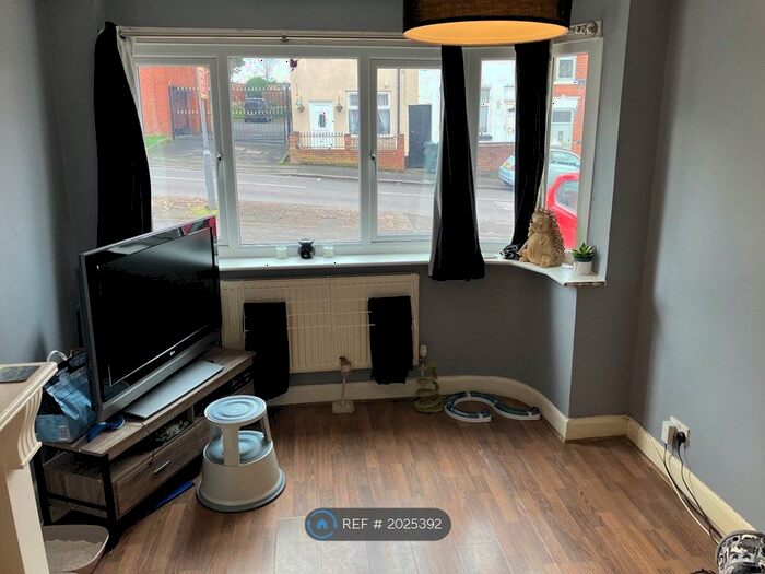 3 Bedroom Semi-Detached House To Rent In Bourne Street, Bilston, WV14