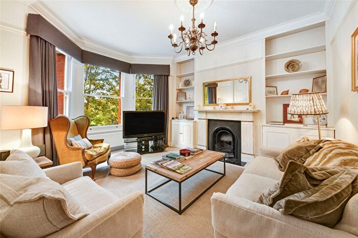 3 Bedroom Flat To Rent In Clapham Mansions, Nightingale Lane, Clapham, London, SW4