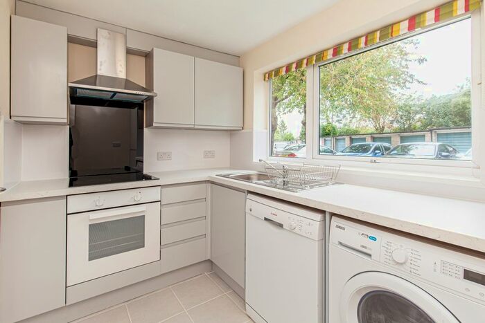 1 Bedroom Flat To Rent In Hastoe Grange, Headington, Oxford, OX3