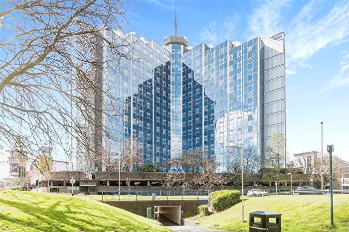 1 Bedroom Apartment To Rent In Churchill Place, Churchill Way, Basingstoke, Hampshire, RG21