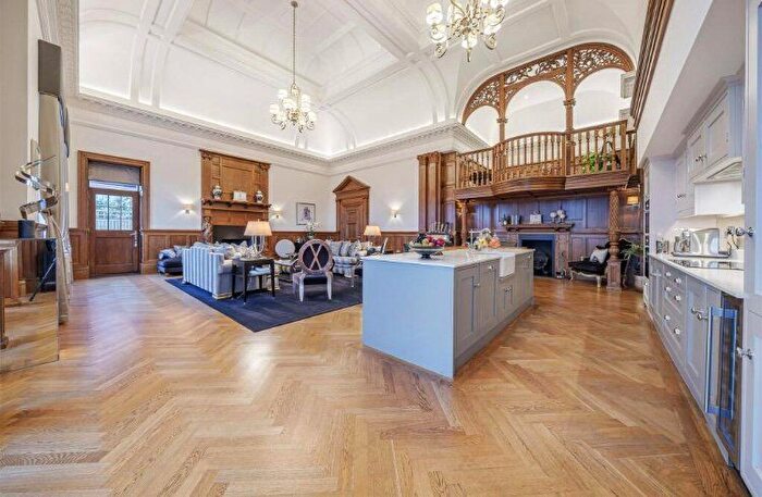3 Bedroom Flat For Sale In Bruce Manor Close, Wadhurst, East Sussex, TN5