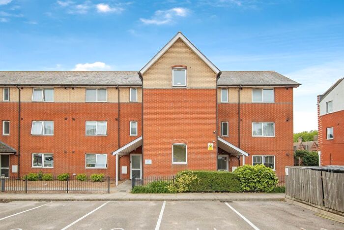 2 Bedroom Flat For Sale In Bramford Road, Ipswich, IP1