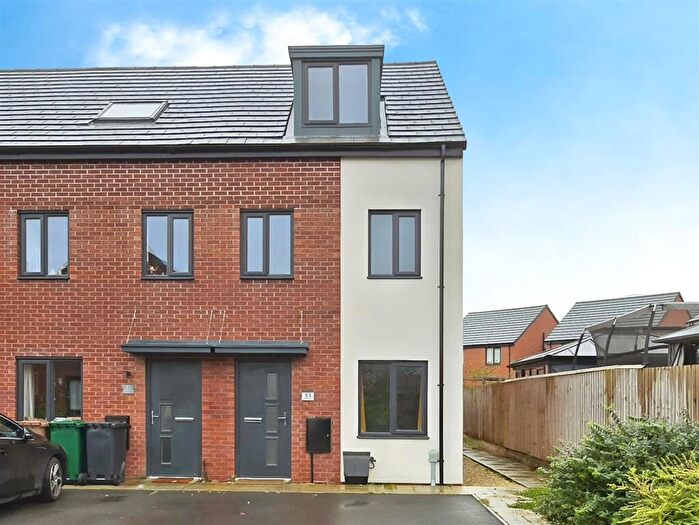 3 Bedroom Town House To Rent In Blackbrook Road, Hilton, Derby, DE65