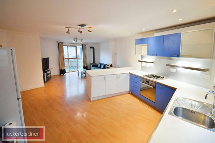 4 Bedroom Town House To Rent In Hurdles Way, Cambridge, CB22