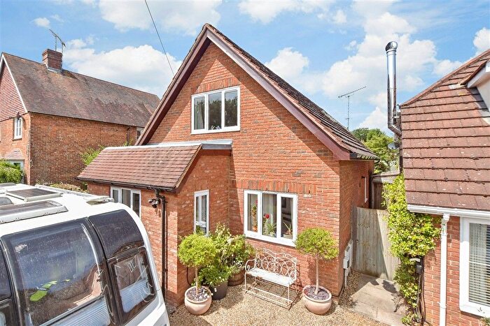 4 Bedroom Chalet For Sale In Dorothy Avenue, Cranbrook, Kent, TN17