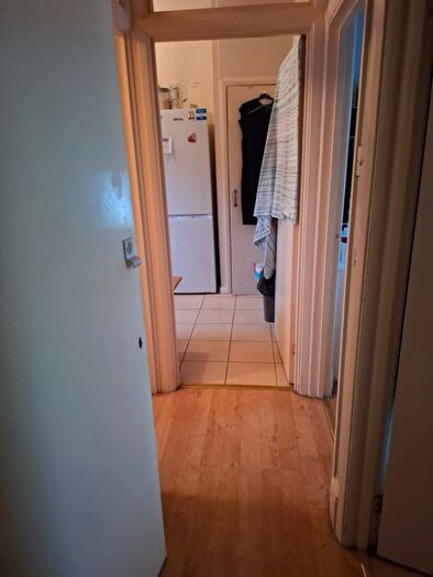 1 Bedroom Flat To Rent In Norfolk Road, Seven Kings, IG3