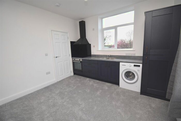 1 Bedroom Flat To Rent In Leigh Road, Westhoughton, Bolton, BL5
