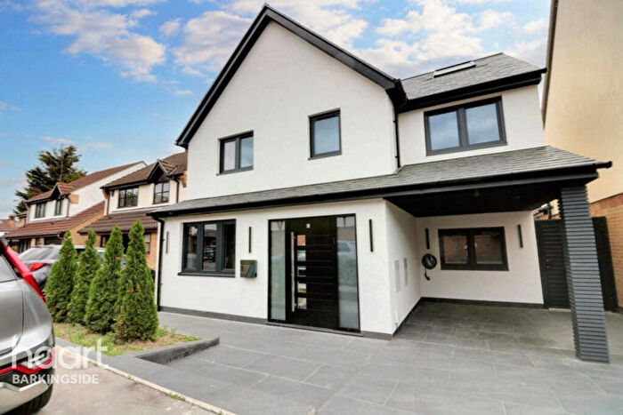 6 Bedroom Detached House For Sale In Carrick Drive, Ilford, IG6