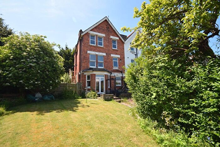 1 Bedroom Flat For Sale In Lewes Road, Eastbourne, BN21