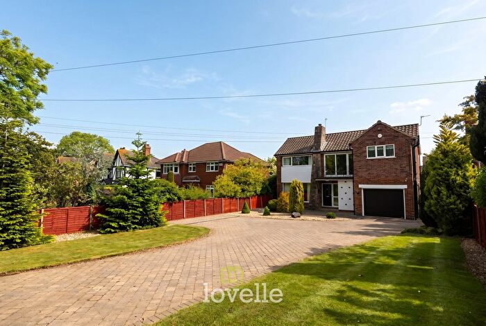 3 Bedroom Detached House For Sale In Stallingborough Road, Healing, DN41