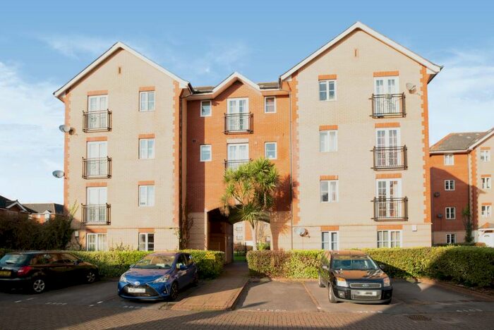 2 Bedroom Apartment To Rent In Campbell Drive, CF11
