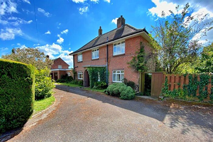 3 Bedroom Detached House To Rent In Wareham, BH20