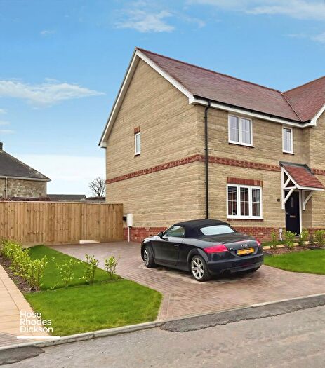 3 Bedroom Terraced House To Rent In Elodie Way, Godshill, PO38