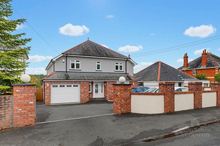 6 Bedroom Detached House For Sale In Underlane, Plymstock, Plymouth, PL9