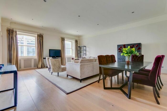 3 Bedroom Flat To Rent In Princes Gate, London, SW7
