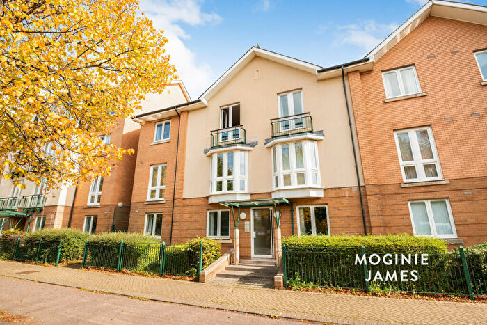 2 Bedroom Flat To Rent In Ffordd Garthorne, Cardiff, CF10
