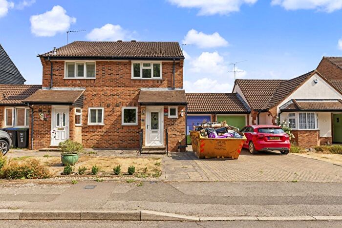 2 Bedroom Semi-Detached House For Sale In Brakynbery, Northchurch, Berkhamsted, HP4