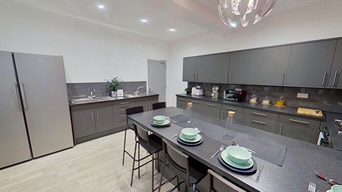 6 Bedroom Terraced House To Rent In Clarendon Street, Nottingham, NG1