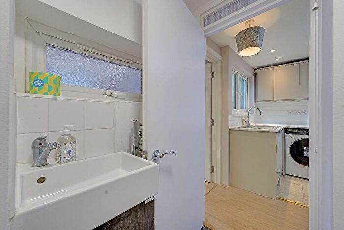 2 Bedroom Flat To Rent In Apprentice Way, Clarence Road, London, E5