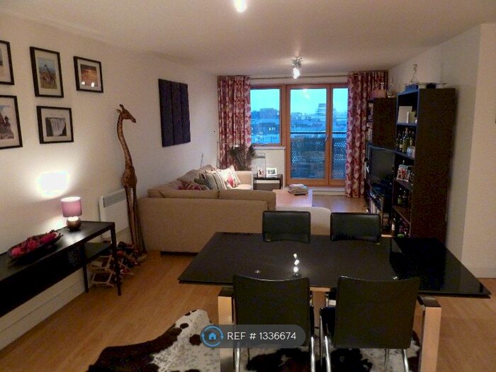 2 Bedroom Flat To Rent In Bethnal Green, London, E2