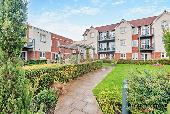 1 Bedroom Apartment For Sale In Shilling Place, Stakes Road, Waterlooville, Hampshire, PO7