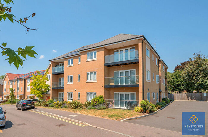 2 Bedroom Apartment For Sale In Bakery Close, Chadwell Heath, RM6