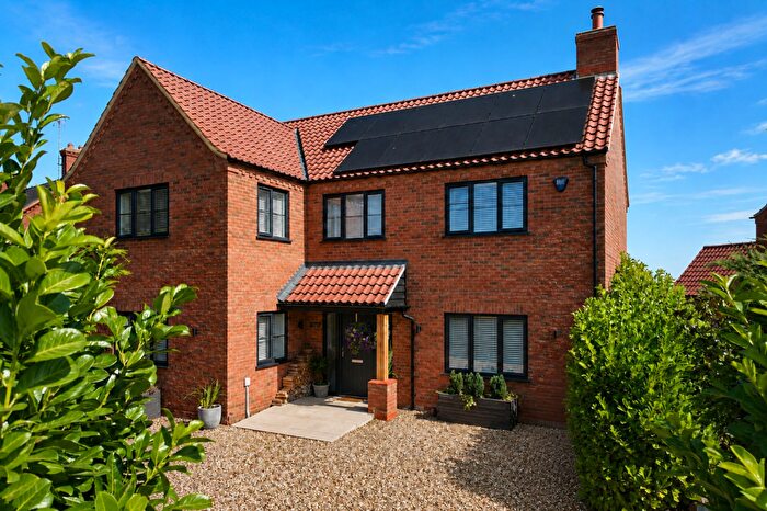4 Bedroom Detached House For Sale In Barton Road, Wisbech St. Mary, PE13