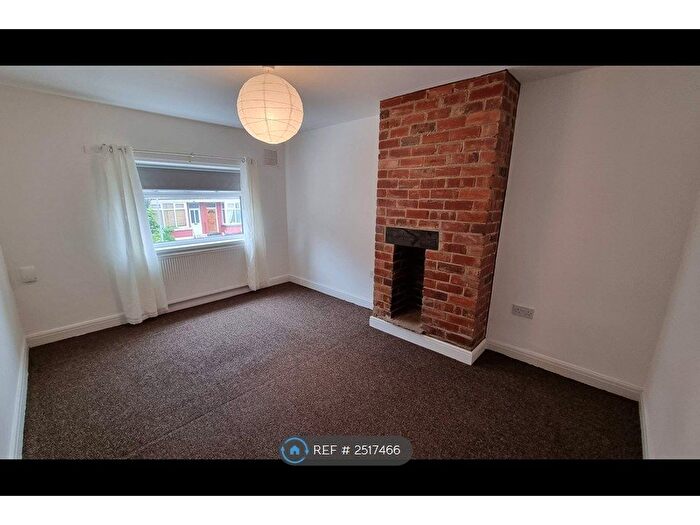 1 Bedroom Terraced House To Rent In Adwick Place, Leeds, LS4