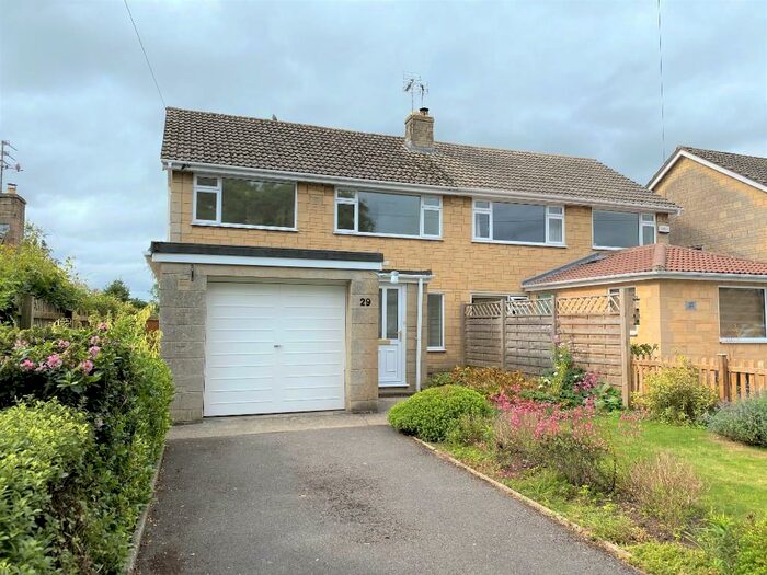 3 Bedroom Semi-Detached House To Rent In Close Gardens, Tetbury, GL8
