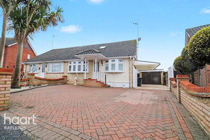 4 Bedroom Semi-Detached House For Sale In Chesterfield Crescent, Leigh-On-Sea, SS9
