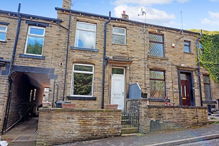 1 Bedroom End Of Terrace House To Rent In Camm Street, Brighouse, HD6